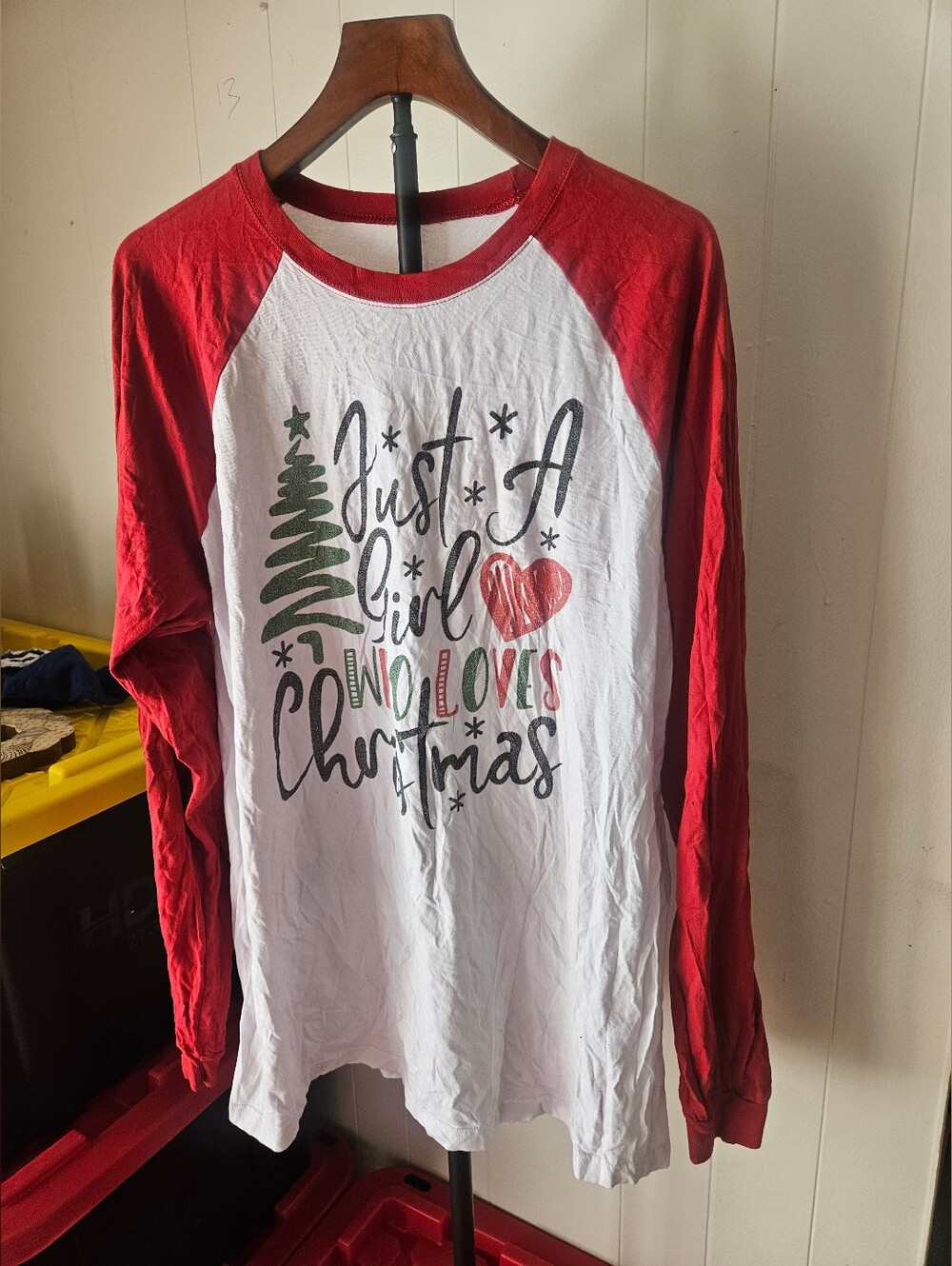 Red & White Christmas Raglan Long-Sleeve Top